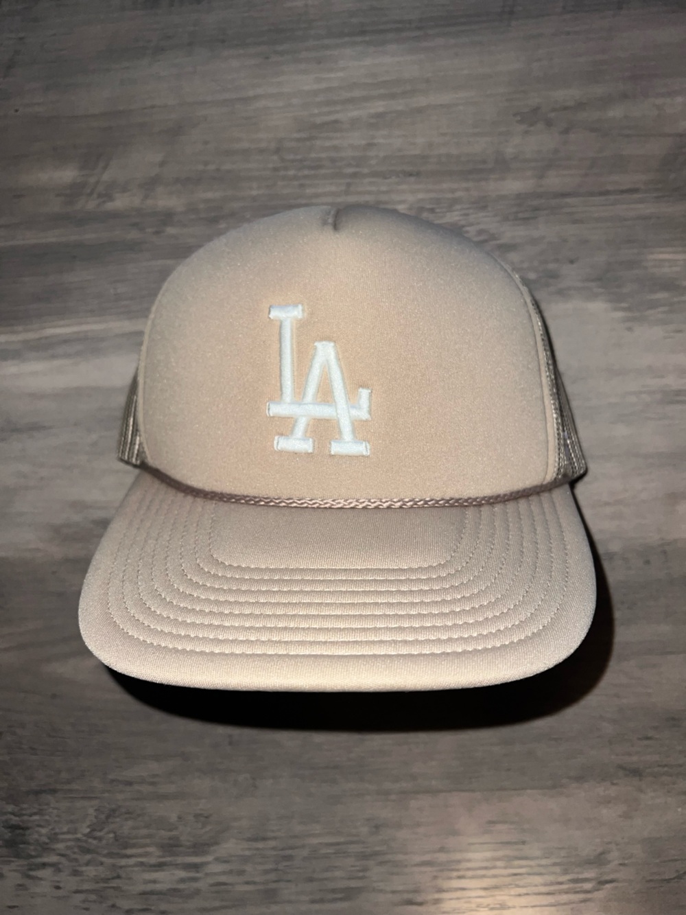 47 Beige LA Trucker Hat